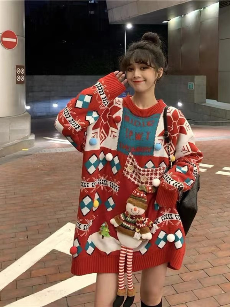  Women's Fashionable Sweater 