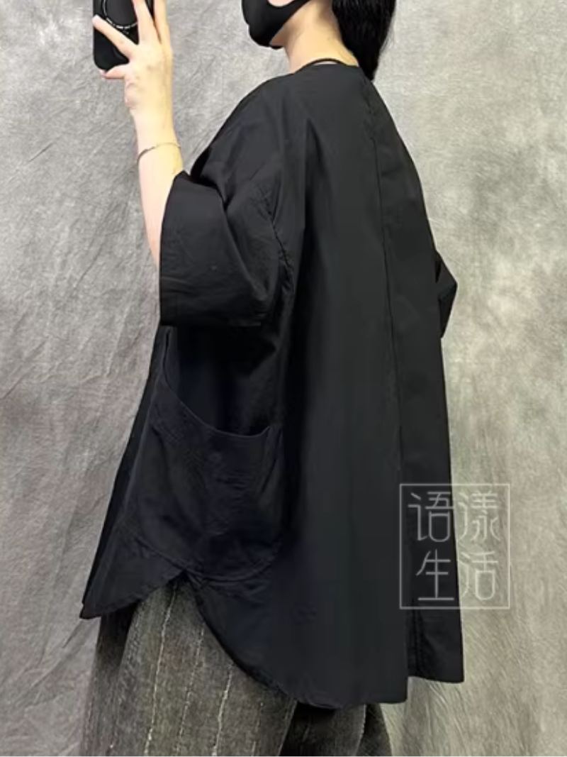 Chic Oversized Shirt in Cotton-Blend with Curved Hem and Pockets