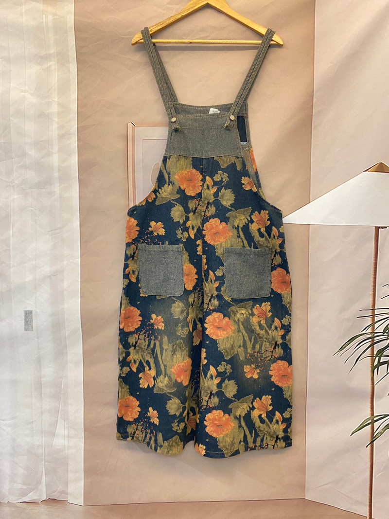 Gardez les belles salopettes en jean de vos femmes de rêve