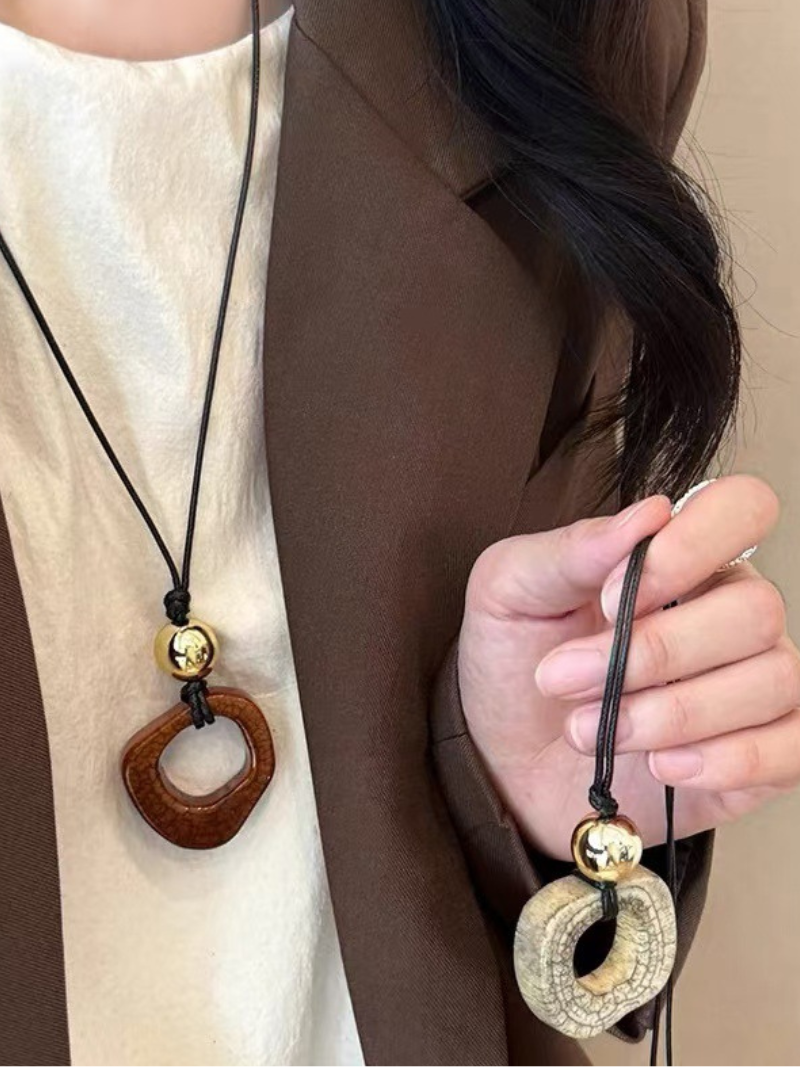 Women's Glossy Chains