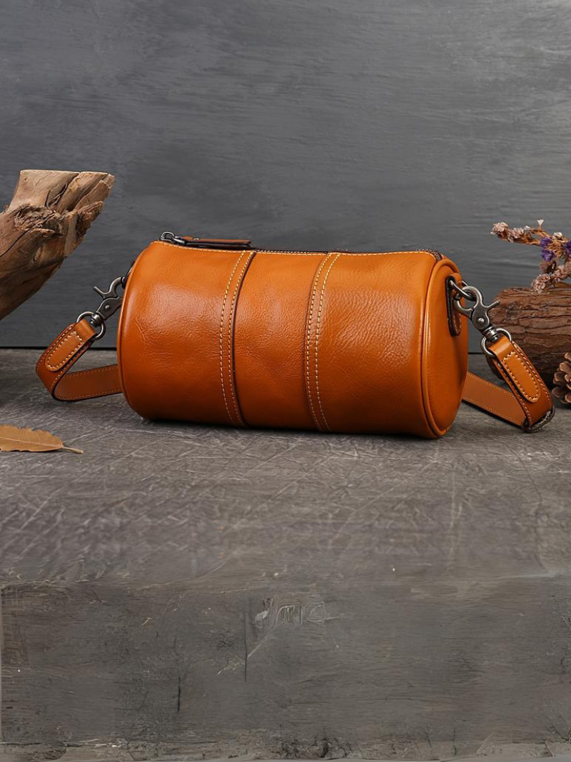 Women’s everyday shoulder bag