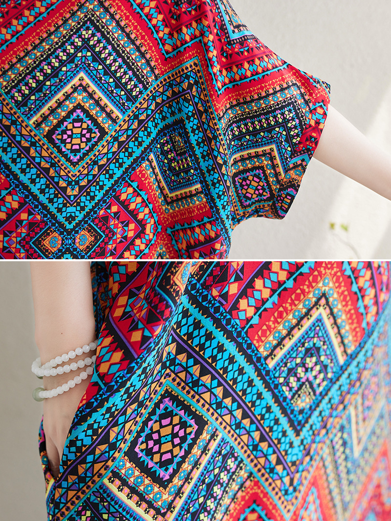 La plage d'été pour femmes porte une robe de kaftan imprimée bohème lâche