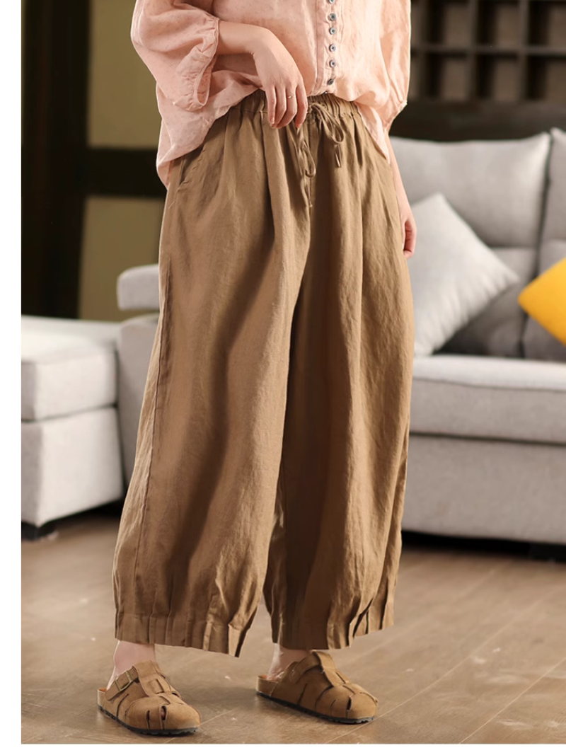 Style artistique des femmes et fond de couleur unie cool