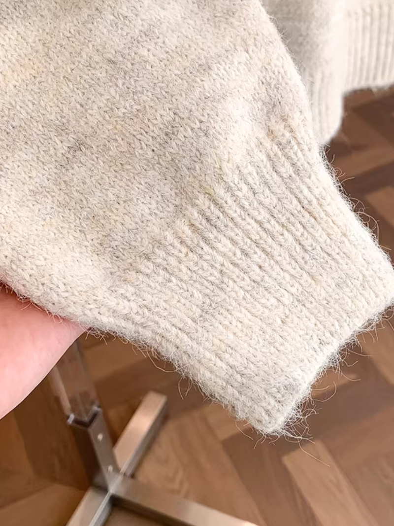 Chic Floral Intarsia Knit Sweater in Plush Acrylic Blend Comfort