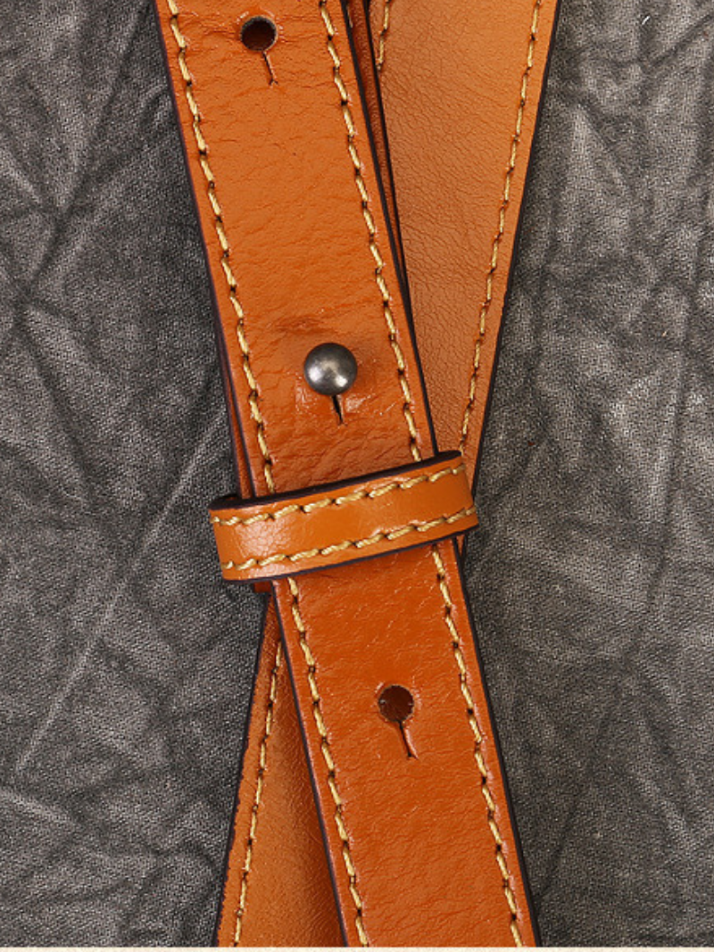 Adjustable shoulder strap tote bag