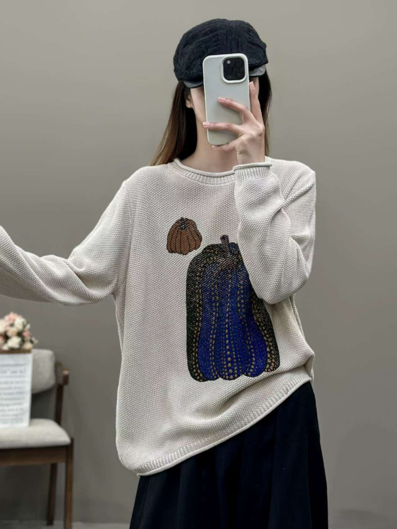 Women's Off-White Sweater