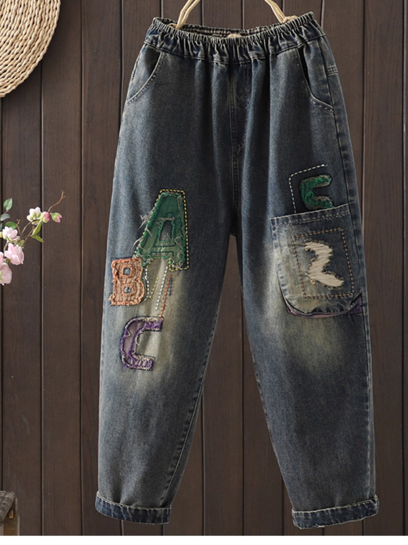 Jeans rétro parfaits pour femmes brodées de patch lâche en bas