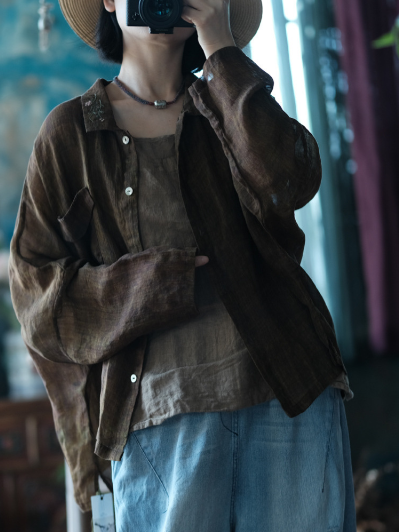 Haut de chemise à main à la main à la mode des femmes