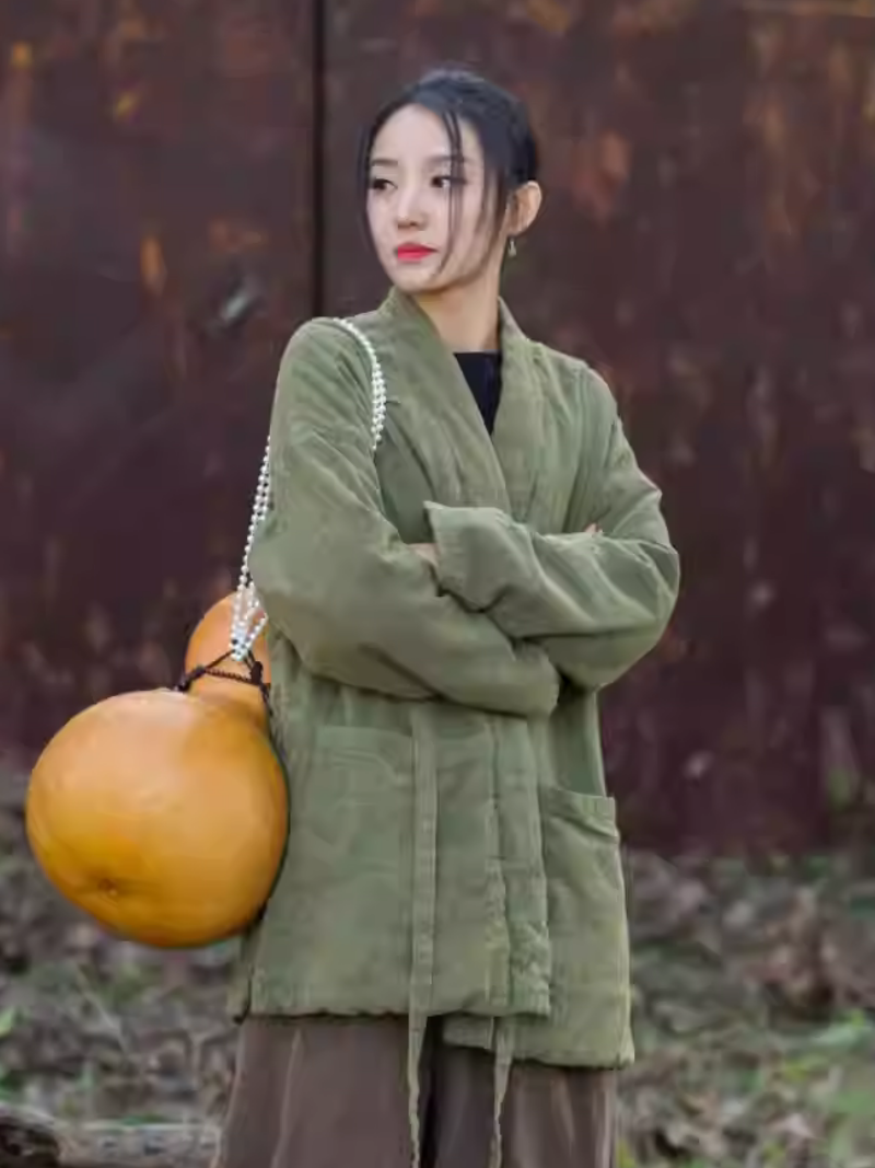 Chic Linen Jacket Wrap Style with Patch Pockets and Soft Belt