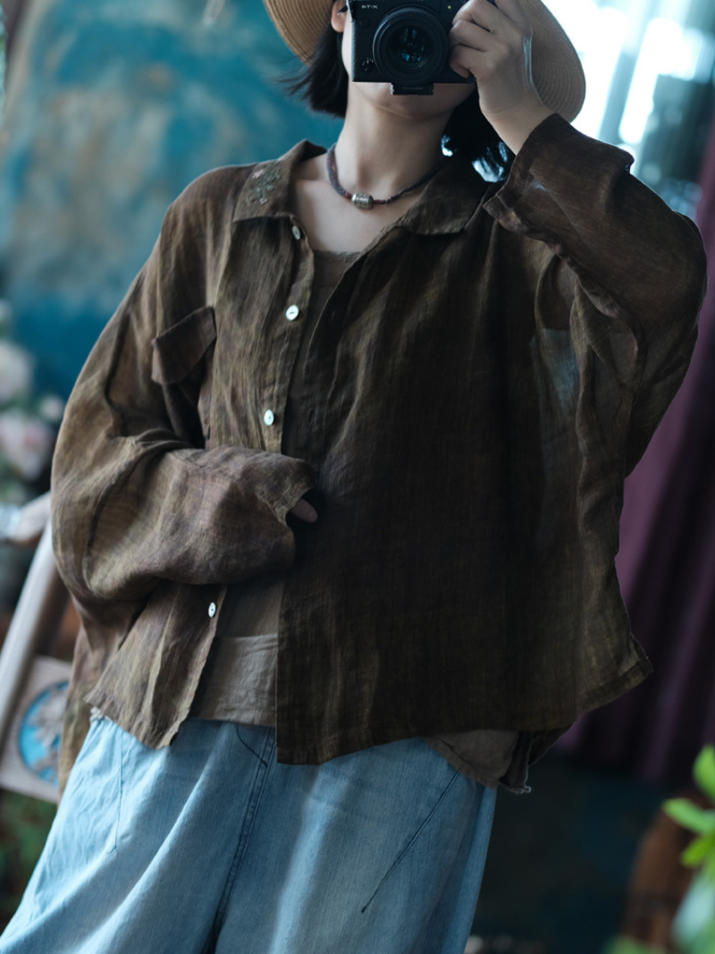 Haut de chemise à main à la main à la mode des femmes