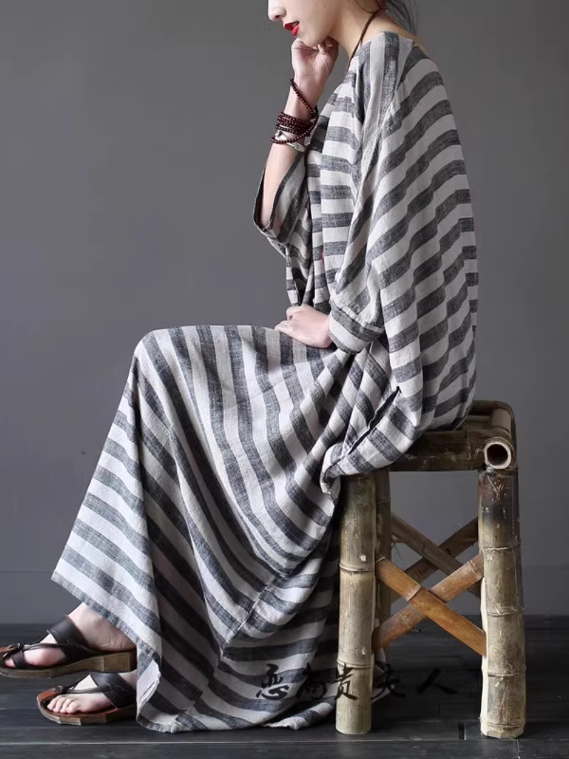 Women's  Dress brings elegance to your summer wardrobe.