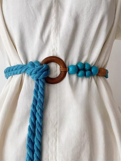 Summer de mujeres con cinturón de cintura elegante y elegante