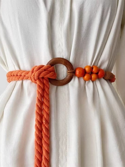 Summer de mujeres con cinturón de cintura elegante y elegante