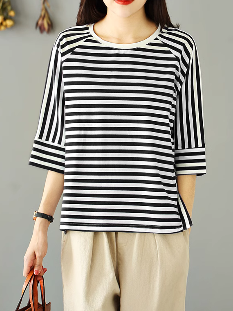 Women's Trendy Black Striped T-Shirt Top