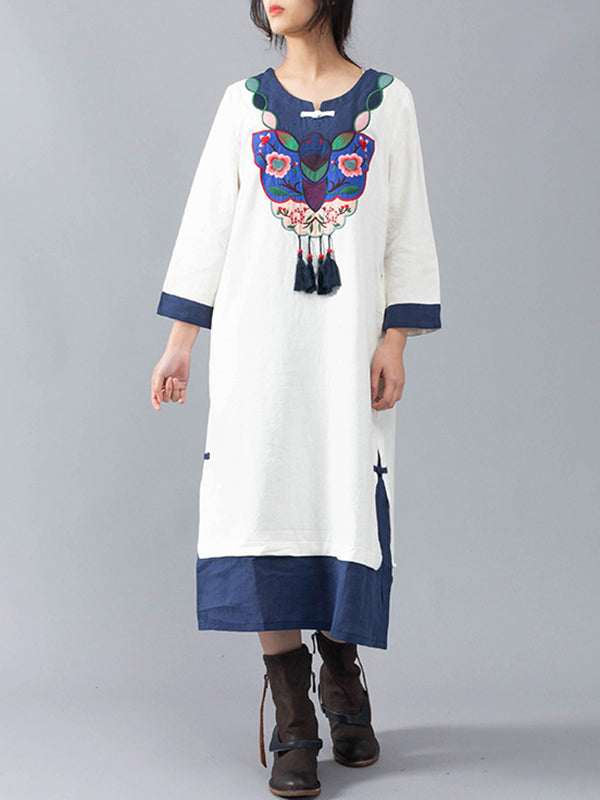 Debora Robe midi brodée florale contrastée avec des glands