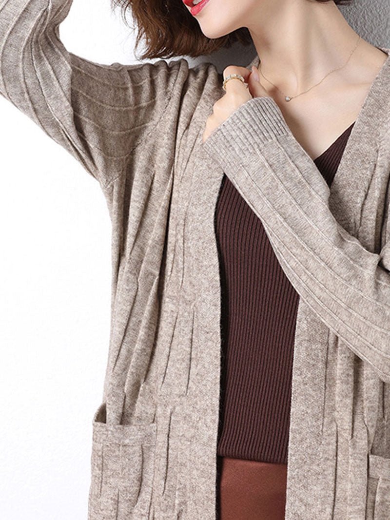 Elegant long knitted cardigan