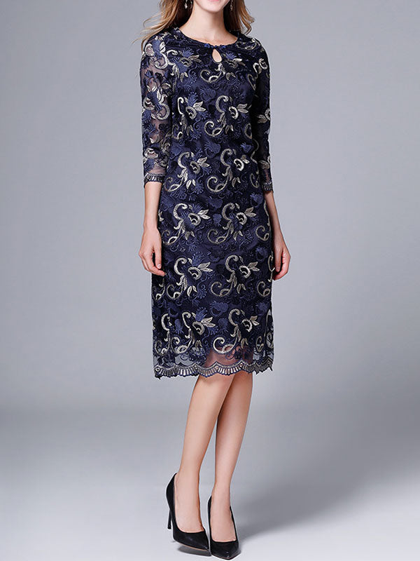 Vestido midi de renda de crochê