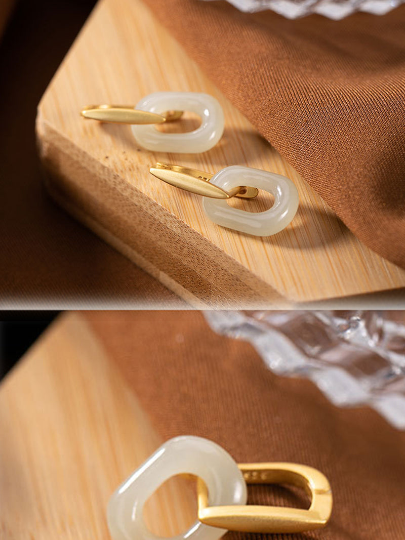 Besoin de vos boucles d'oreilles Jade Love