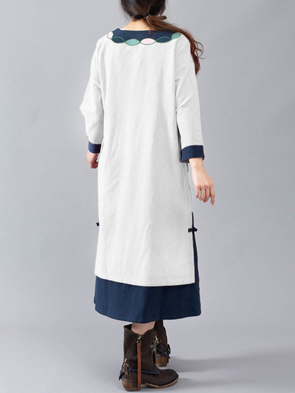 Debora Robe midi brodée florale contrastée avec des glands