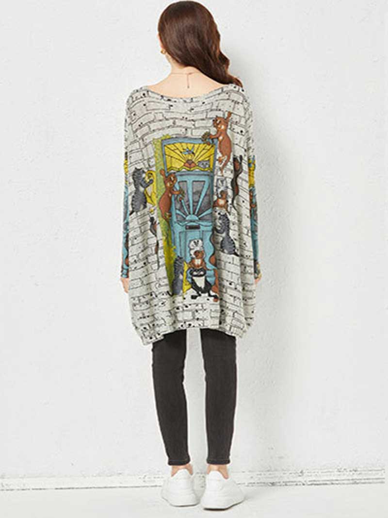 Danser dans le haut de pull d'hiver