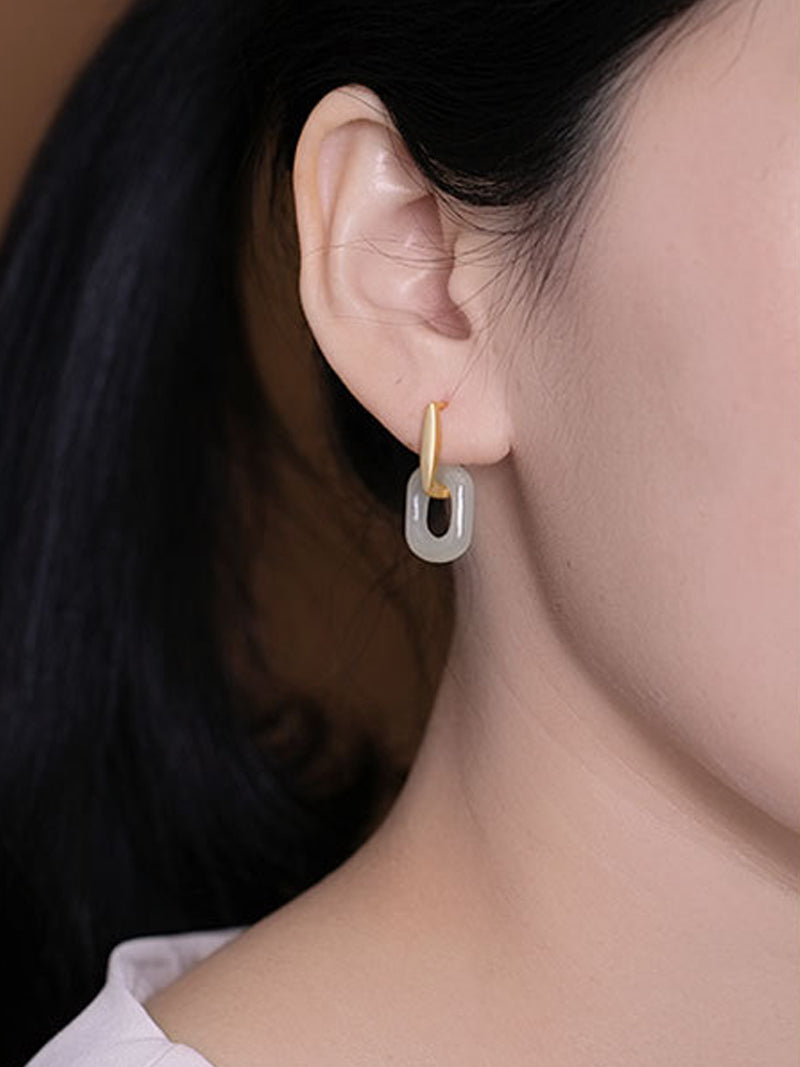 Besoin de vos boucles d'oreilles Jade Love