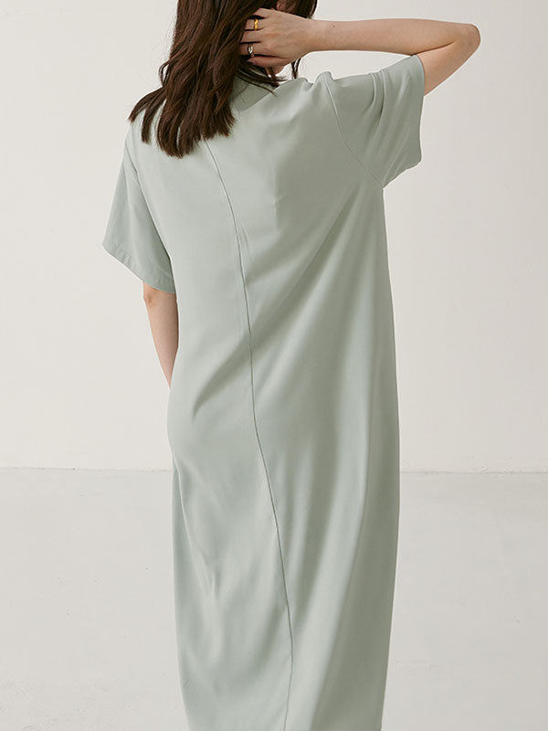 Une robe de chemise en cran