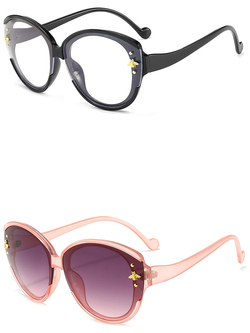 Courez vers moi des lunettes de soleil