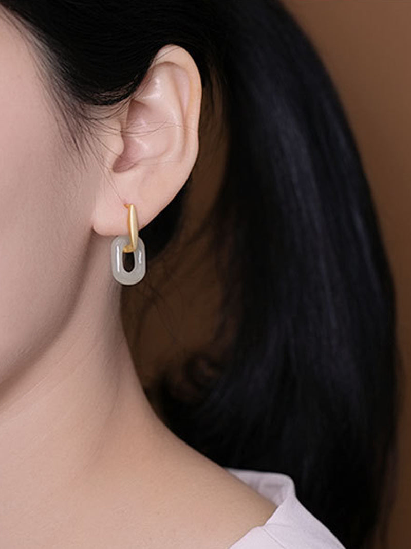 Besoin de vos boucles d'oreilles Jade Love